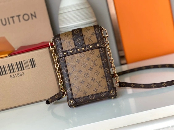 TRUNK LOUIS POCHETTE VERTICAL VUITTON 0509